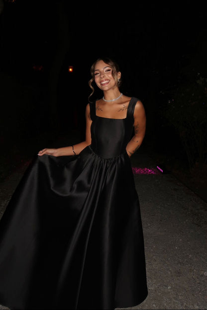 Aloe Black Dress