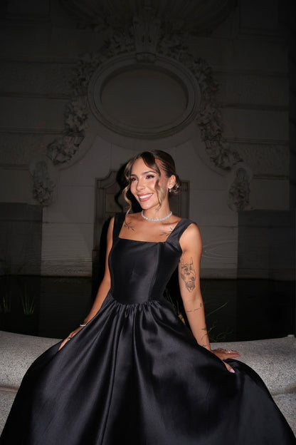 Aloe Black Dress